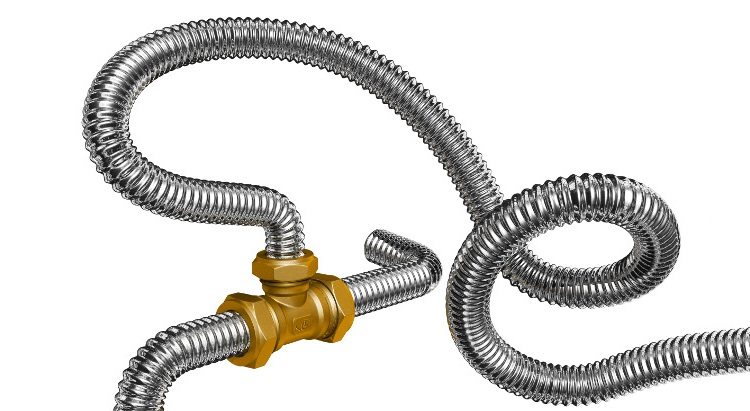 À l'aide d'un t-shirt, vous pouvez créer des tuyaux dans différentes directions Raccords de tuyaux en acier inoxydable ondulé