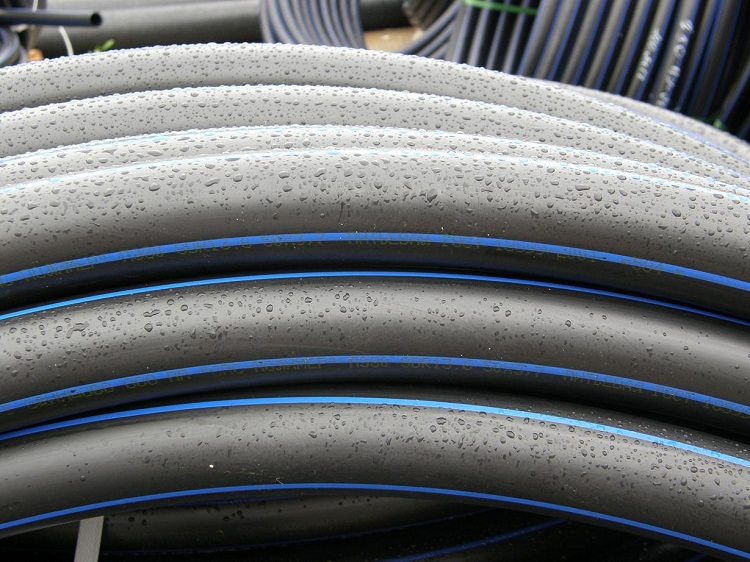 La popularité des tuyaux en PEHD est due à leurs propriétés et caractéristiques Raccords pour tuyaux en polyéthylène