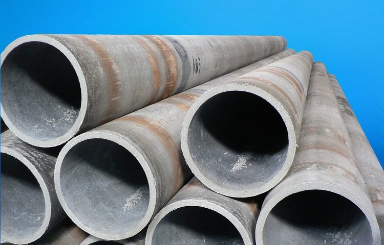 Si des tuyaux en amiante-ciment sont utilisés pour les eaux usées, ils ne devront être chauffés qu'avec un câble interne câble chauffant pour canalisation d'égout