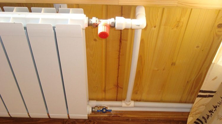 Les tuyaux en métal-plastique sont utilisés pour les pipelines situés à l'intérieur Pose par vous-même de tuyaux en plastique pour conduites d'eau