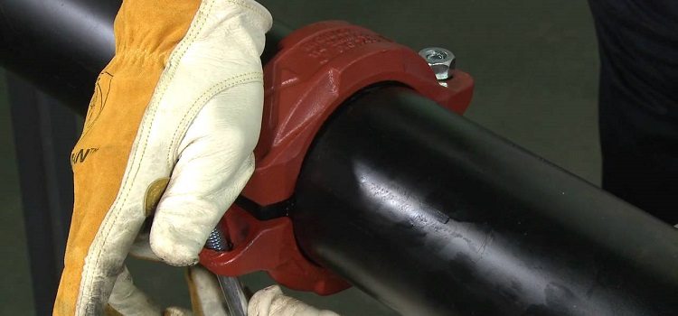 Il existe plusieurs types de connecteurs pour tuyaux en PVC Accouplement pour tuyaux PVC