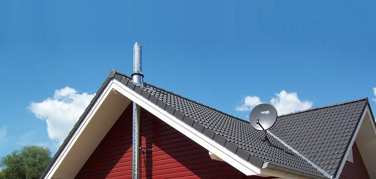 Une cheminée en métal sera plus fiable et pratique qu'une brique Tuyau de cheminée bricolage