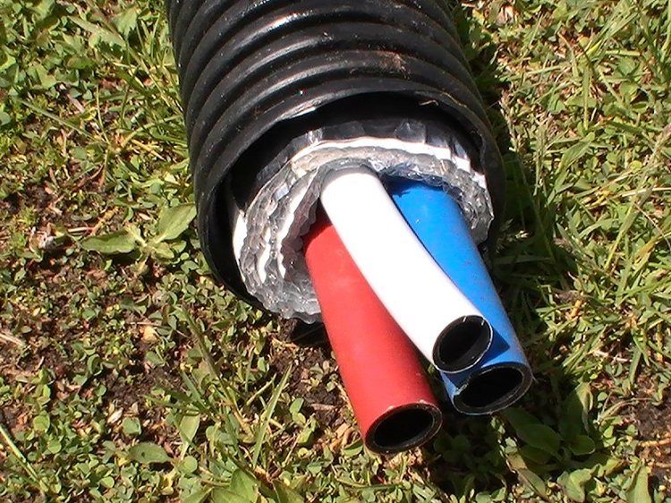Dans les régions où le sol gèle profondément, l'isolation des tuyaux est indispensable profondeur de pose de la conduite d'eau