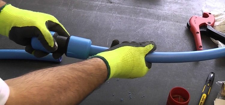 Les tuyaux en polyéthylène sont utilisés pour l'installation de systèmes d'eau Installation de tuyaux en polyéthylène