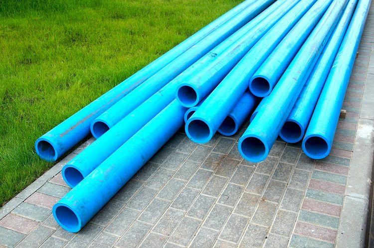 Les tuyaux en polyéthylène conviennent à l'installation de communications temporaires dans des conditions estivales tuyaux en plastique pour l'approvisionnement en eau
