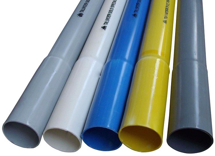 Les tuyaux en PVC conviennent pour une utilisation avec des systèmes d'eau froide Types de tuyaux en plastique pour l'approvisionnement en eau