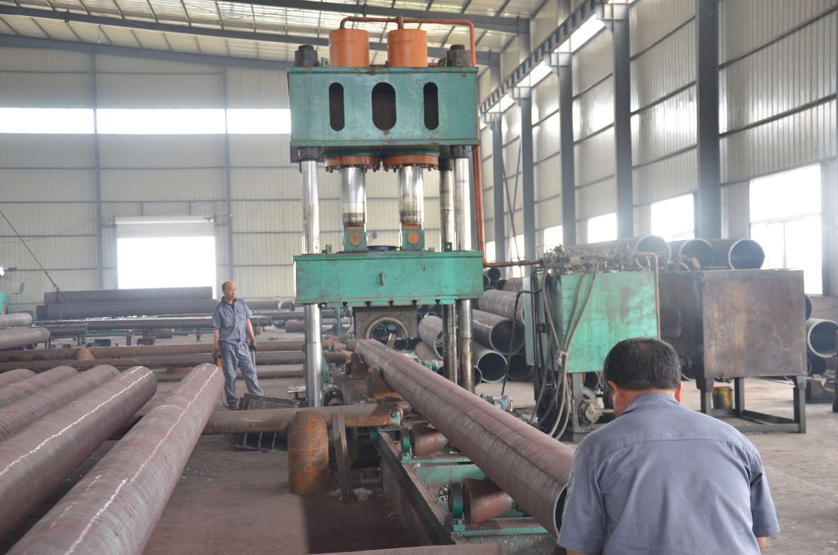 Chaque type de tuyau en acier est fabriqué en utilisant une technologie spécifique. Tuyaux en acier et gaz