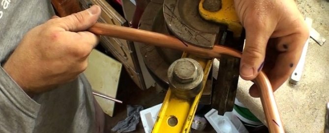 Comment plier un tube en cuivre à la maison