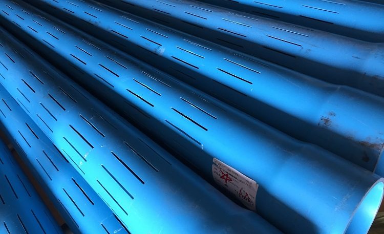 Des tuyaux avec et sans filetage sont utilisés pour le tubage des puits Boîtier en plastique