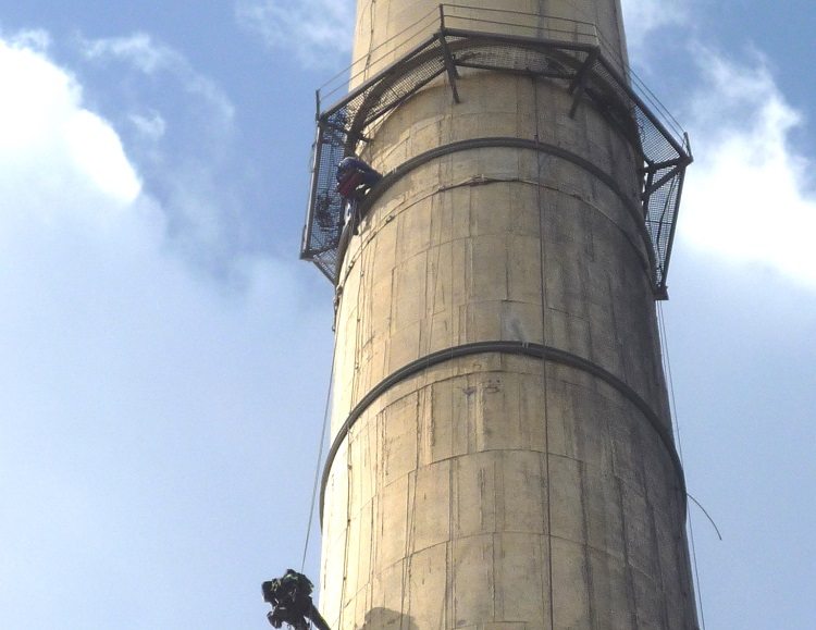 Pour la construction de cheminées industrielles, utilisez souvent de la brique ou du béton Tuyaux de cheminée