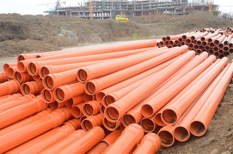 Le but des tuyaux d'égout est facile à déterminer par leur couleur Tuyaux d'égout en PVC