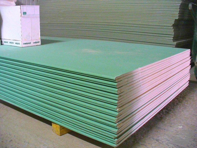 Vous pouvez construire une boîte à tuyaux à partir du matériau le plus populaire à ces fins - cloisons sèches Boîte décorative pour tuyaux de chauffage