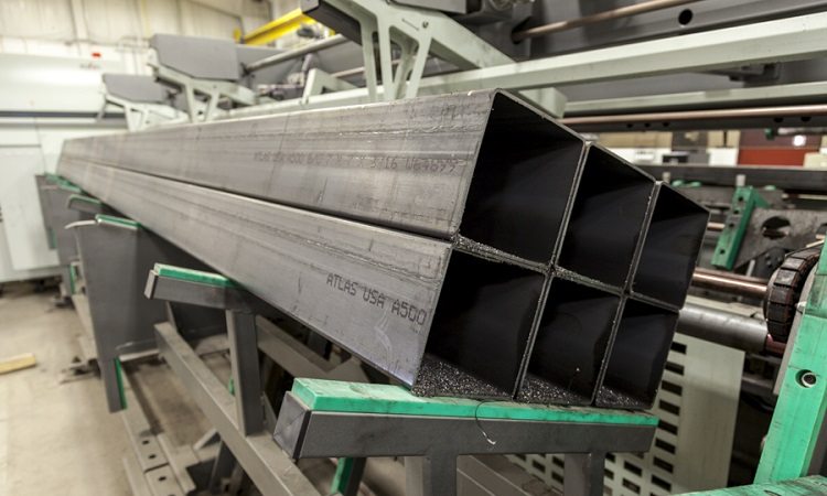 Selon GOST, la longueur du tuyau fini ne doit pas dépasser 12 m, pour les commandes individuelles, ce paramètre augmente à 13 m GOST 30245 2003: tubes carrés en acier, assortiment