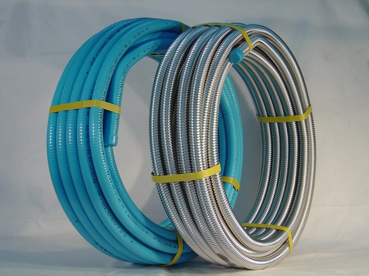 L'un des avantages les plus importants des tuyaux ondulés est leur grande flexibilité, grâce à laquelle vous pouvez économiser sur les raccords d'angle Tuyau ondulé pour le chauffage