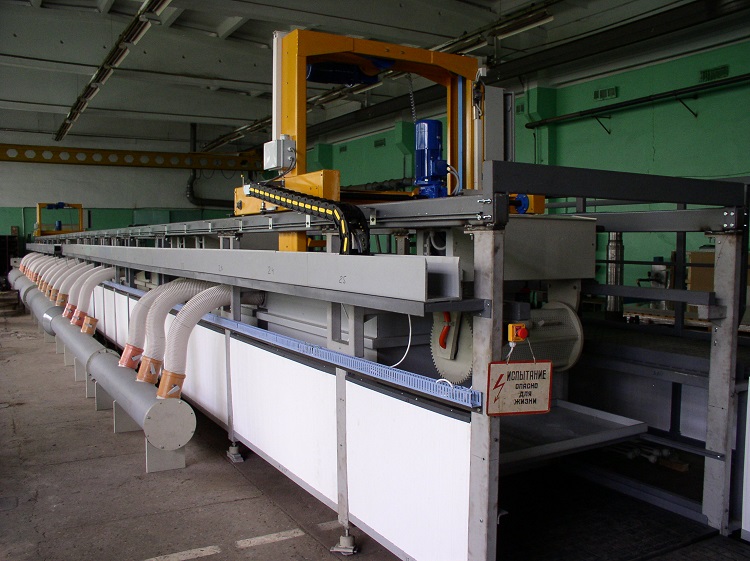 Pour la galvanisation des tuyaux par la méthode électro-galvanique, des complexes entiers d'équipements spéciaux sont utilisés Tuyau en acier galvanisé
