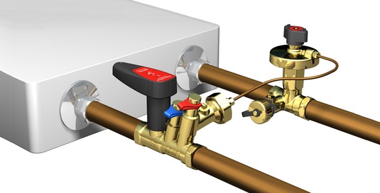Montez les raccords de telle sorte qu'après cela, il reste une partie libre de la canalisation avec une longueur d'au moins deux diamètres de tuyau Vanne d'équilibrage pour système de chauffage