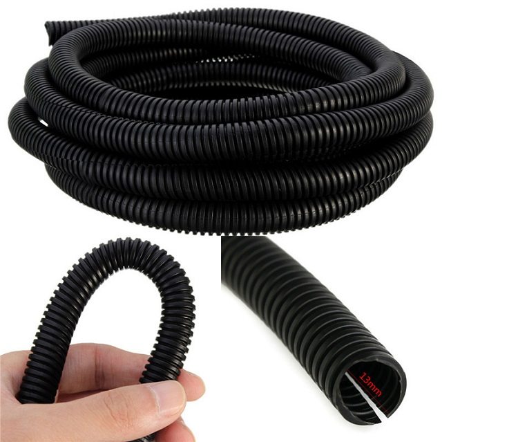 Les tuyaux de petit diamètre sont très flexibles, vous pouvez donc les utiliser pour installer n'importe quel réseau de succursales sans le coût des raccords pivotants Tuyau ondulé GOST