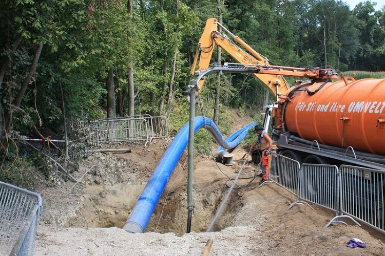 La résistance à la haute pression permet l'utilisation de tuyaux en polyéthylène pour la pose de réseaux souterrains Tuyaux en polyéthylène GOST 18599 2001