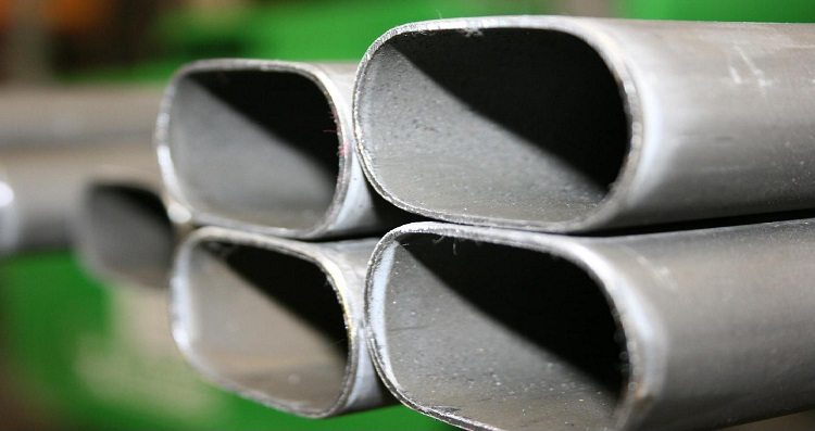 Les tuyaux ovales sont l'un des produits de profilés les plus chers. Tube profilé