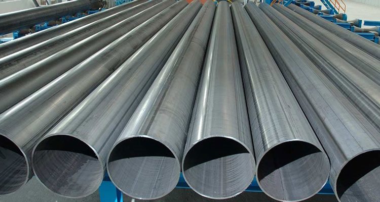 Les moins chers sont considérés comme des tubes soudés de section circulaire avec un joint longitudinal (joint droit) Tube acier électrosoudé GOST 10705 80