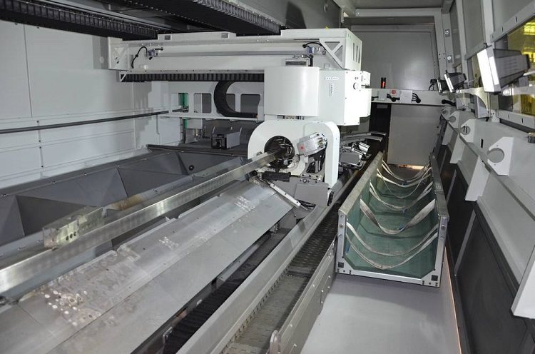 La production de tuyaux profilés est effectuée conformément à la norme nationale - GOST, elle est développée pour chaque type de produits similaires tube en acier profilé