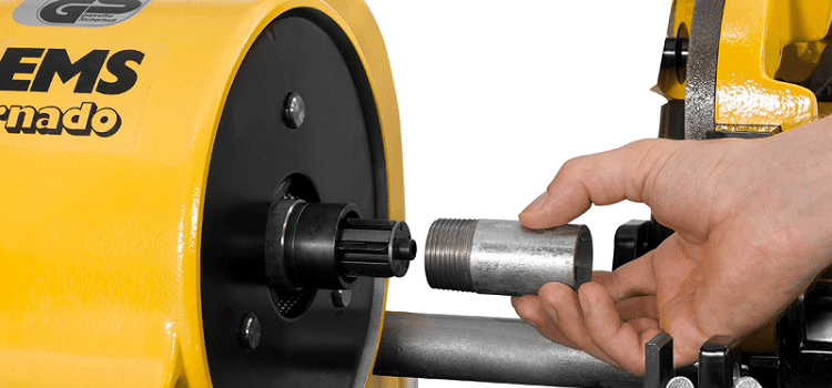 Le fil est souvent utilisé pour connecter des tuyaux métalliques, et il est nécessaire de le couper en stricte conformité avec GOST Tuyau filetage cylindrique GOST 6357-81