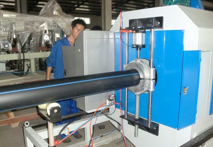 Tuyau en plastique produit selon GOST, dans certaines propriétés n'est pas inférieur aux analogues métalliques Conduites d'eau GOST