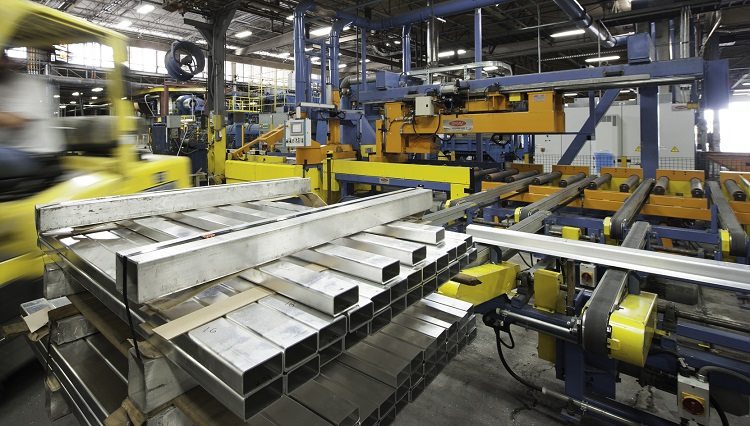 Certains types de tuyaux en aluminium subissent un traitement spécial pour augmenter la résistance. Profilé de tuyau en aluminium carré
