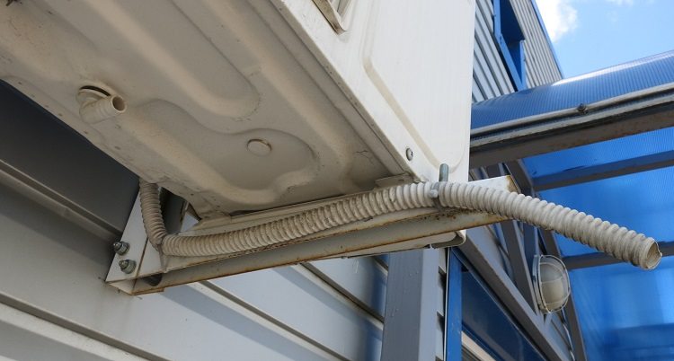 Dans les systèmes de climatisation, des tuyaux de vidange sont nécessaires pour drainer l'excès de liquide Tuyaux de drainage