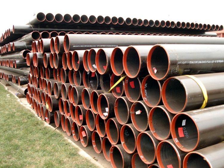 Les tuyaux en acier sont utilisés pour l'installation de pipelines dans le monde moderne, car ils n'ont pratiquement pas de concurrents en termes de résistance Comment connecter un tuyau en plastique avec un métal