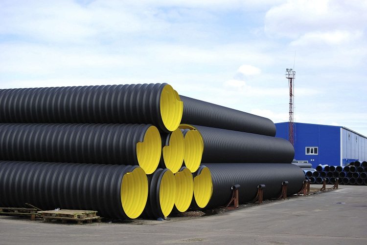 De tous les tuyaux en plastique ondulé pour installation souterraine, les produits en PVC les plus populaires Pipe dans un fossé