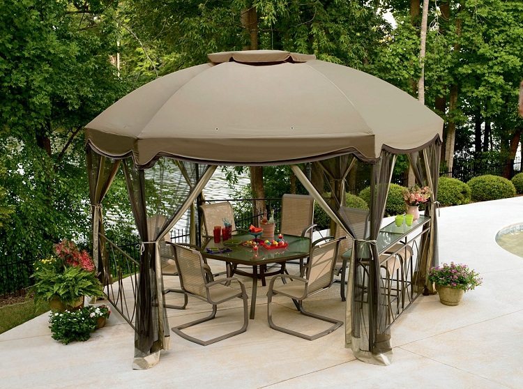 Avec l'aide de meubles, de divers éléments décoratifs et de couleurs, vous pouvez faire du gazebo un endroit confortable pour passer toute la famille Tige d'un tube profilé de vos propres mains
