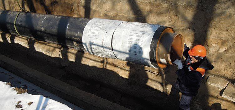 Le poids des tuyaux est un paramètre important dont dépendent les coûts de transport et d'installation du pipeline. Poids du tuyau en mousse isolante