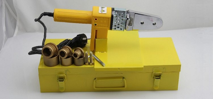 Le fer à souder pour le soudage de tuyaux en polypropylène est équipé de buses pour tuyaux de différentes tailles Pointes de fer à souder pour tuyaux en polypropylène
