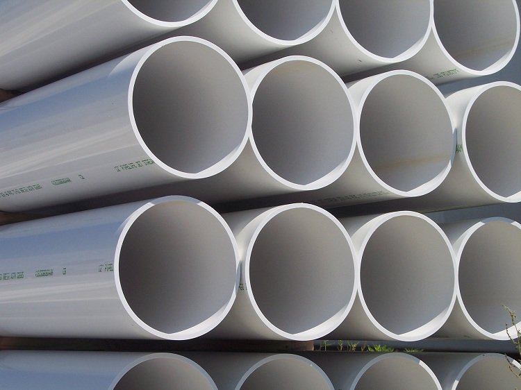 L'adéquation du tuyau à un type de réseau particulier dépend des caractéristiques du matériau utilisé pour sa fabrication, de son diamètre et de son SDR Raccords pour tuyaux en plastique