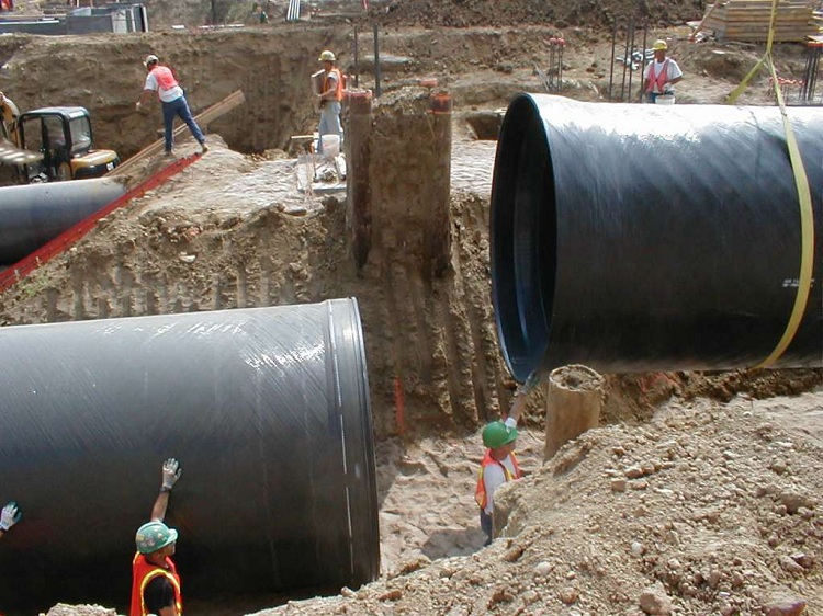 L'une des options pour le raccordement amovible de gros tuyaux est la méthode de la cloche Tubes en plastique de grand diamètre