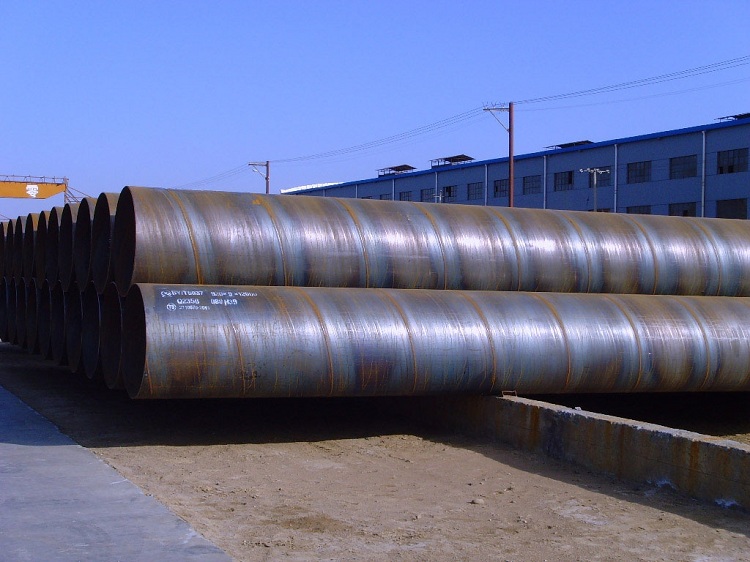 Les grands diamètres peuvent être soudés ou sans soudure. Tubes en acier de grand diamètre