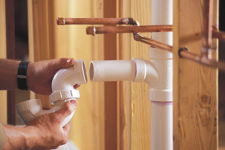 La disposition verticale du tuyau du ventilateur convient aux maisons dans lesquelles le nombre de salles de bains est supérieur à un Tuyau de ventilateur