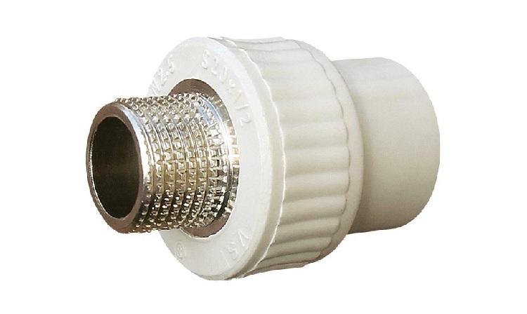 Le raccord combiné est utilisé pour connecter des tuyaux en plastique et en métal Accouplement en polypropylène