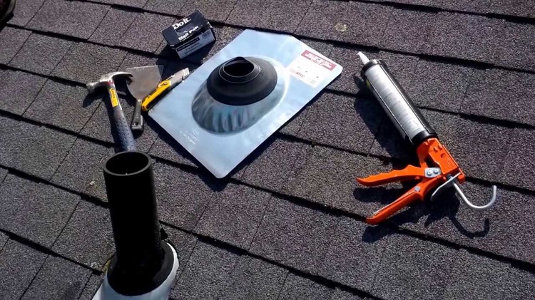 L'installation des tuyaux s'effectue à l'aide des outils les plus simples Tuyau de ventilation de toit