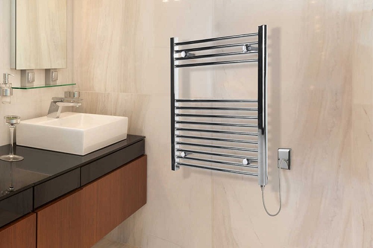 Les modèles de type liquide sont des appareils dont les tubes sont remplis d'huile ou d'eau. Porte-serviettes chauffant électrique