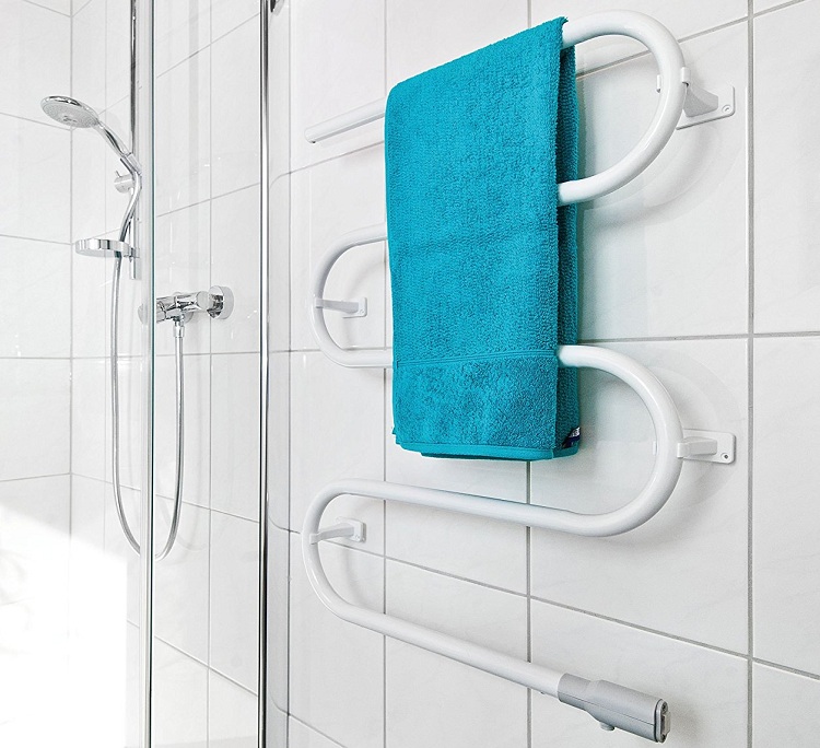 Pour une petite salle de bain ou pour une utilisation saisonnière, un modèle compact et basse consommation suffira Porte-serviettes chauffant électrique