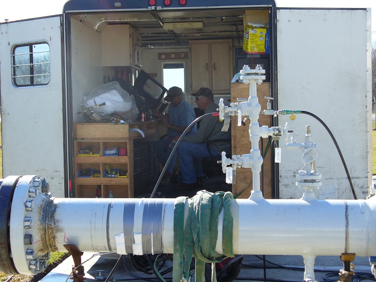Les tests sont effectués strictement selon les normes et règles acceptées et les experts traitent le processus. Essais hydrauliques des pipelines