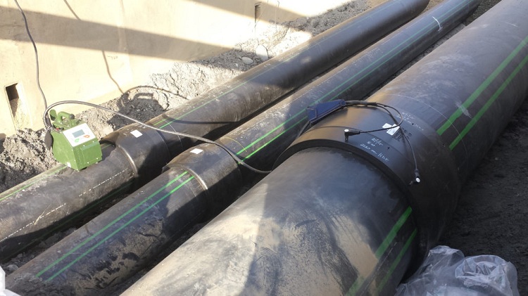 De tels raccords sont utilisés dans l'installation de réseaux d'eau et de gaz à la fois dans la vie quotidienne et dans le domaine des services publics Raccords pour tuyaux en polyéthylène