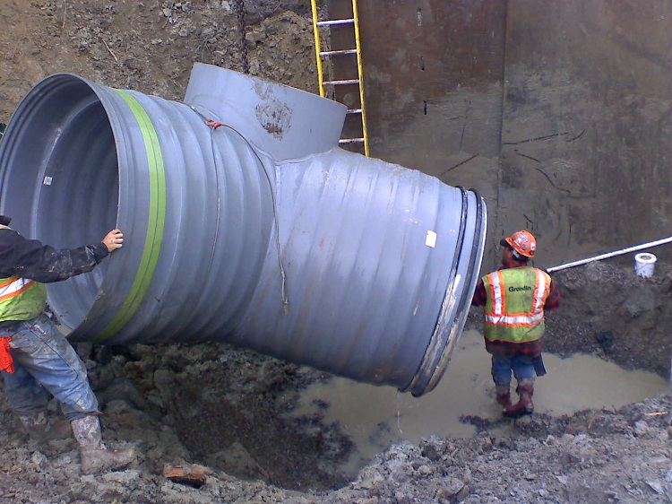 Dans les systèmes de drainage, des tuyaux en polymère lisses et ondulés sont utilisés Diamètre des tuyaux d'égout