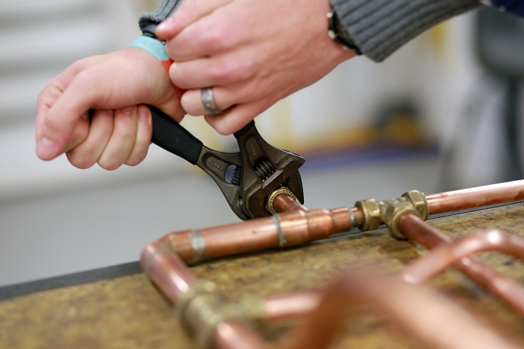Tuyaux en cuivre - l'un des matériaux les plus durables et pratiques pour l'installation de tuyaux d'eau Tuyaux d'eau