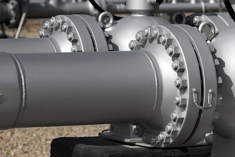 Le raccordement à bride est utilisé pour l'installation de pipelines de différents types, y compris ceux qui fonctionnent sous haute pression. Brides en acier