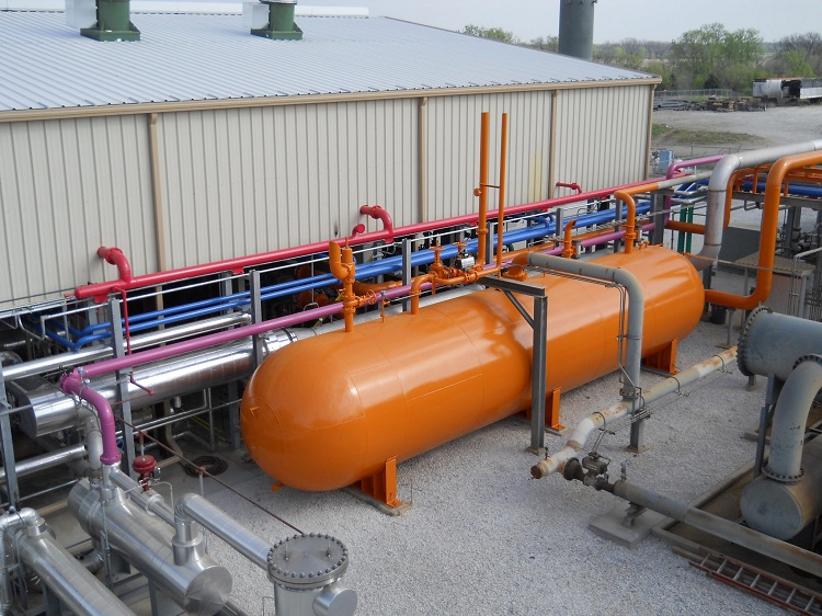 Peindre des tuyaux de différentes couleurs n'a de sens que si la ligne ne nécessite pas d'isolation thermique Peinture de pipeline