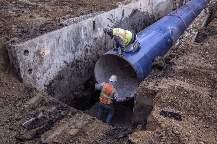 Les tuyaux souterrains nécessitent parfois une protection ou une isolation supplémentaire Pose de conduites d'eau