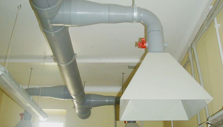Les conduits en polymère peuvent être utilisés pour la ventilation forcée, ce qui implique l'installation d'un dispositif d'échappement Conduits en polypropylène